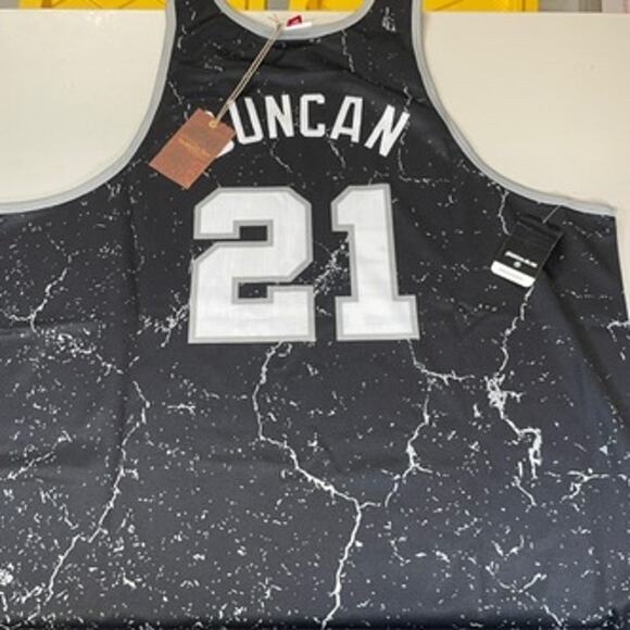Tim Duncan San Antonio Spurs Mitchell & Ness Player Burst Mesh Tank - Picture 2 of 2